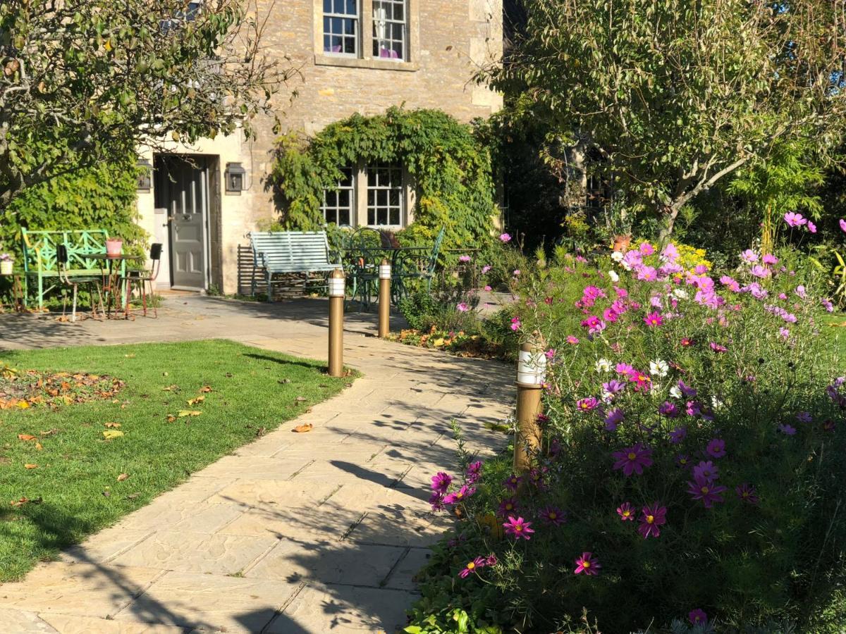 Pear Tree Inn Whitley Bagian luar foto