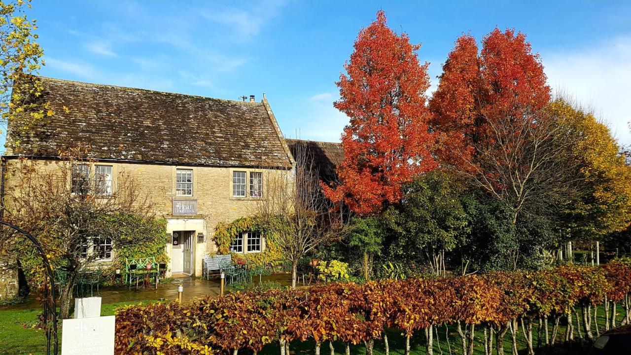 Pear Tree Inn Whitley Bagian luar foto