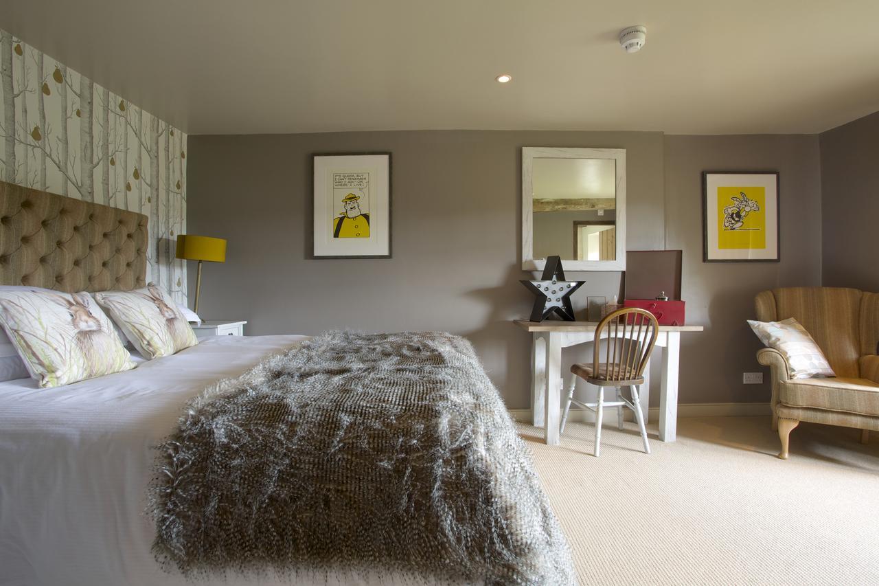 Pear Tree Inn Whitley Bagian luar foto