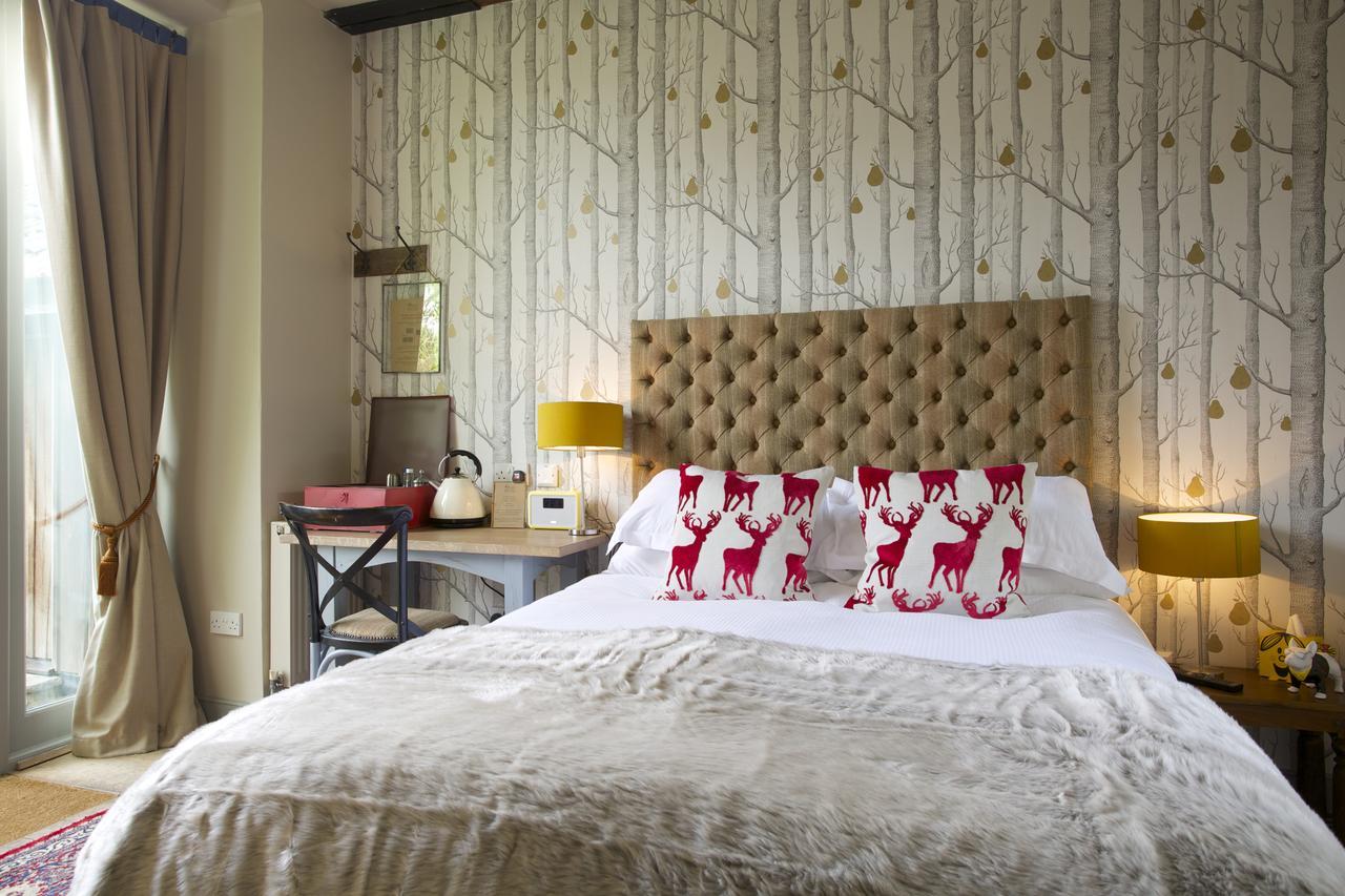 Pear Tree Inn Whitley Bagian luar foto