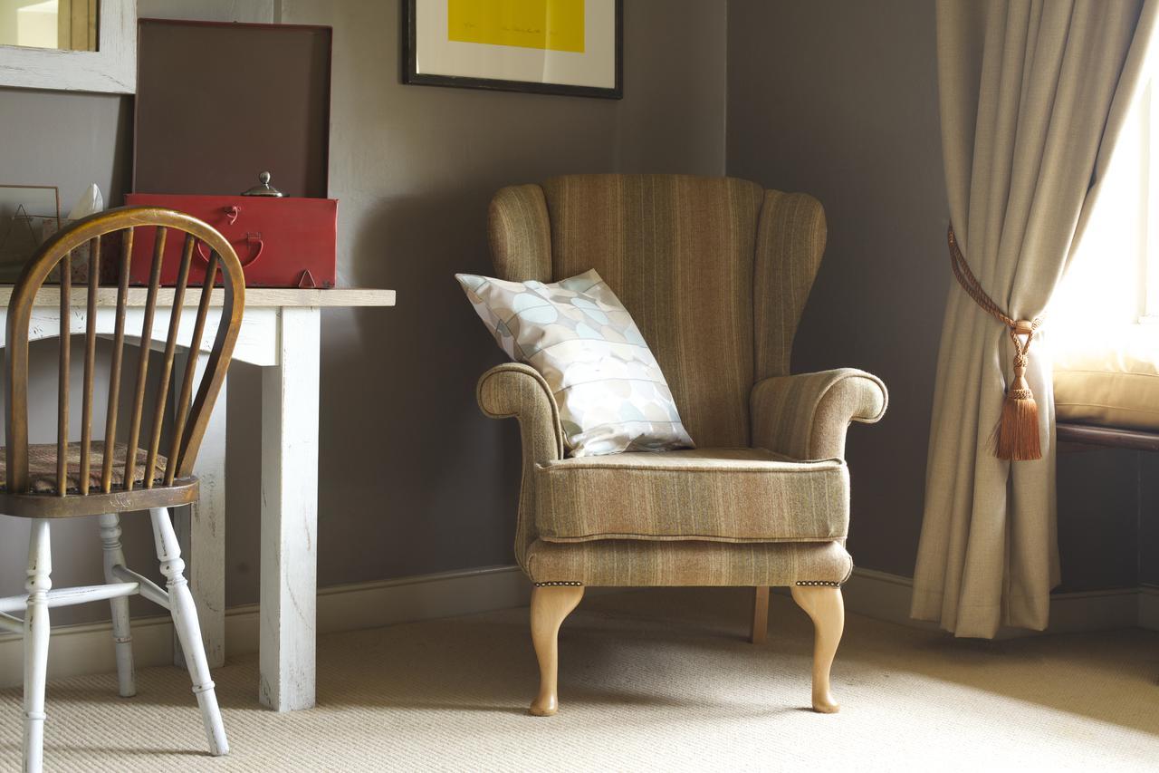 Pear Tree Inn Whitley Bagian luar foto